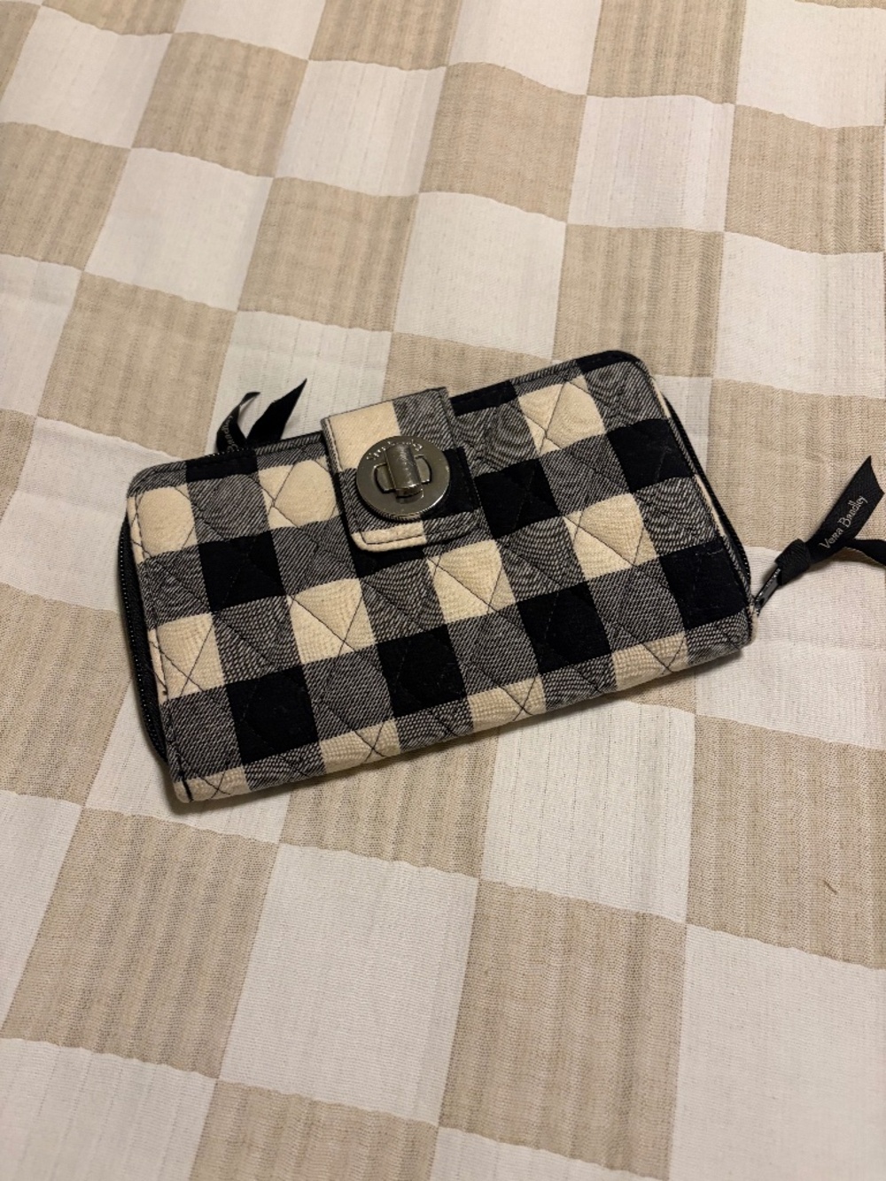 Vera Bradley turnlock wallet NWOT